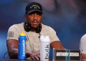 Anthony Joshua fa la previsione di Usyk vs Fury