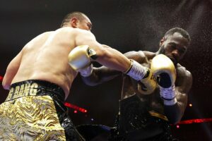 Zhiliei Zhang batte Wilder per TKO