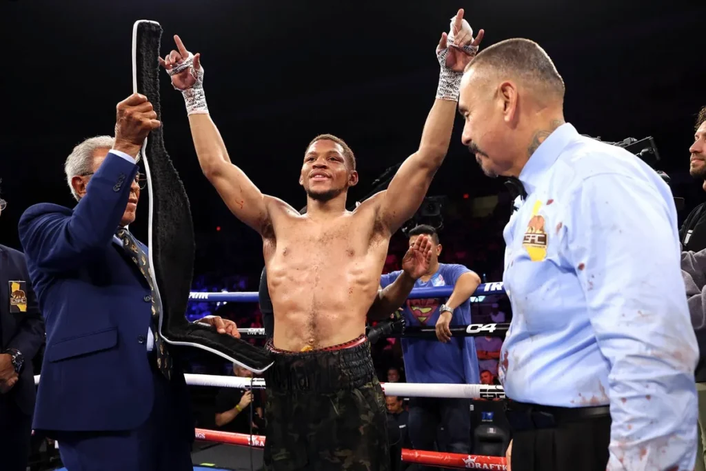 Brian Normann batte Sasaki per KO