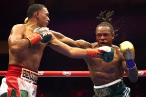 Benavidez supera Yarde per TKO al round n°7